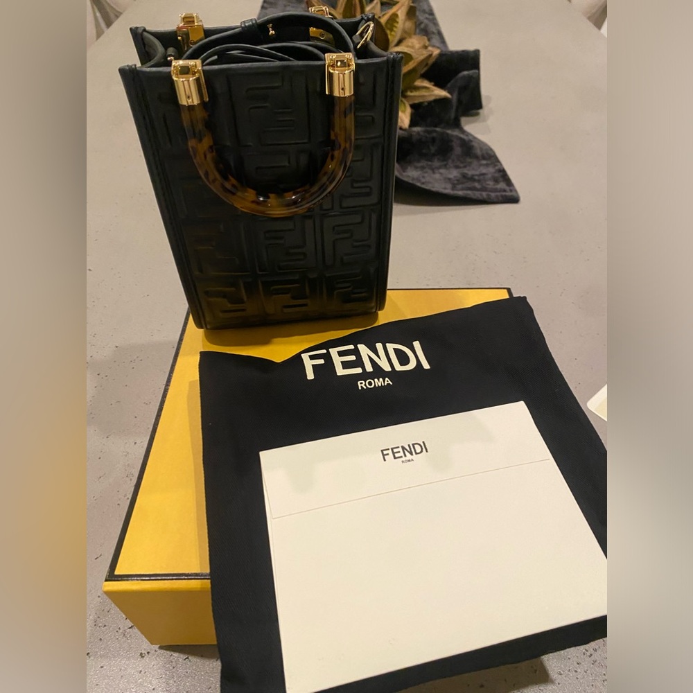 fendi sunshopper bag